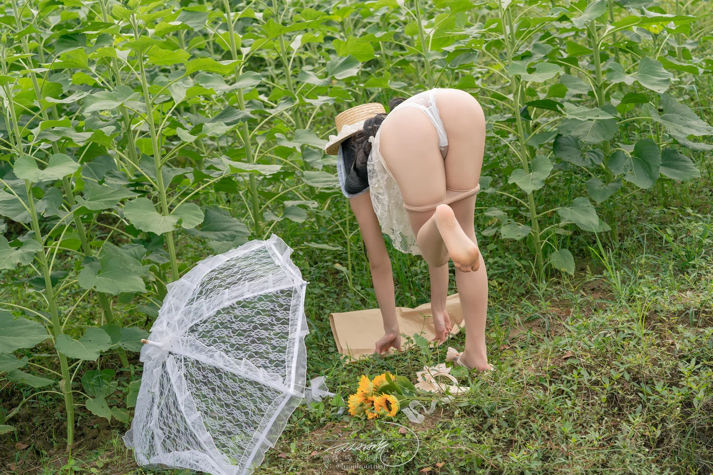 咬一口兔娘 - 24年07月 夏の葵 [74P,1V-1.53GB] tg@simisebaisi 【丝足阁】054.webp